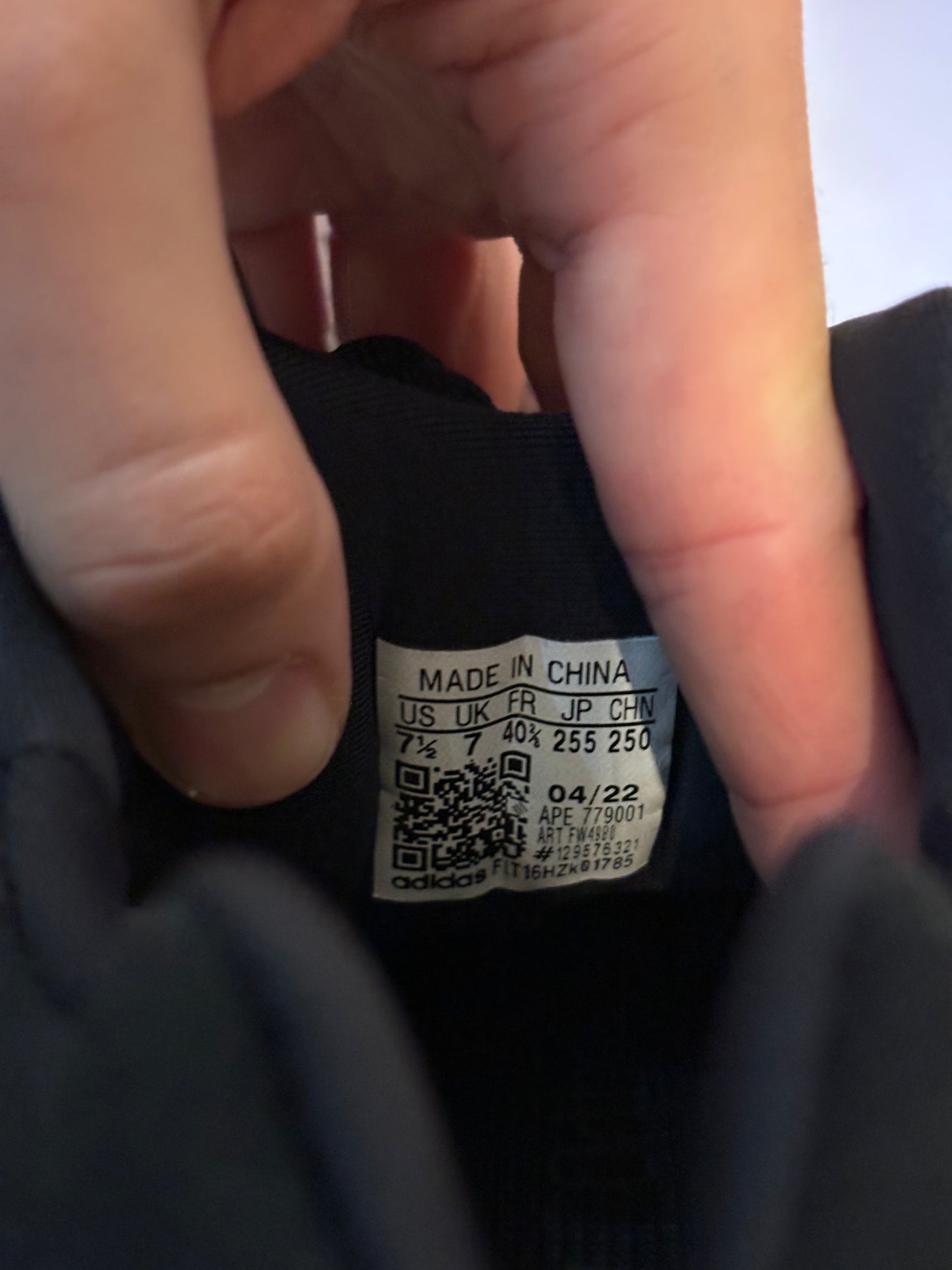 Yeezy 700 v3 Azael (Taille 40 2/3)