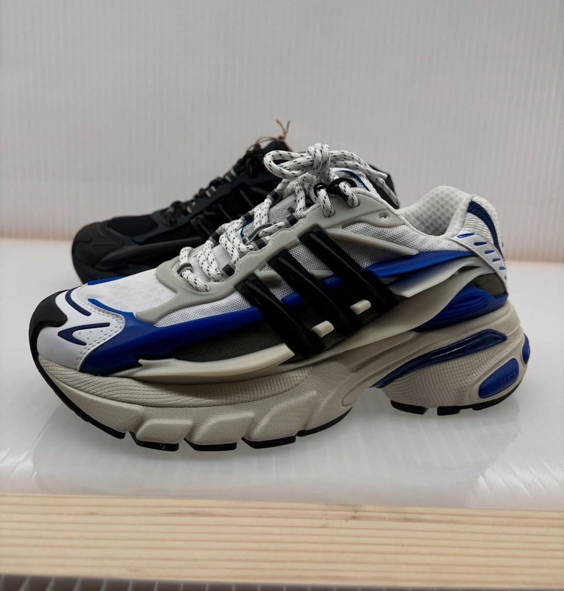 Adidas Jellyfish Blue X Pharrell Williams