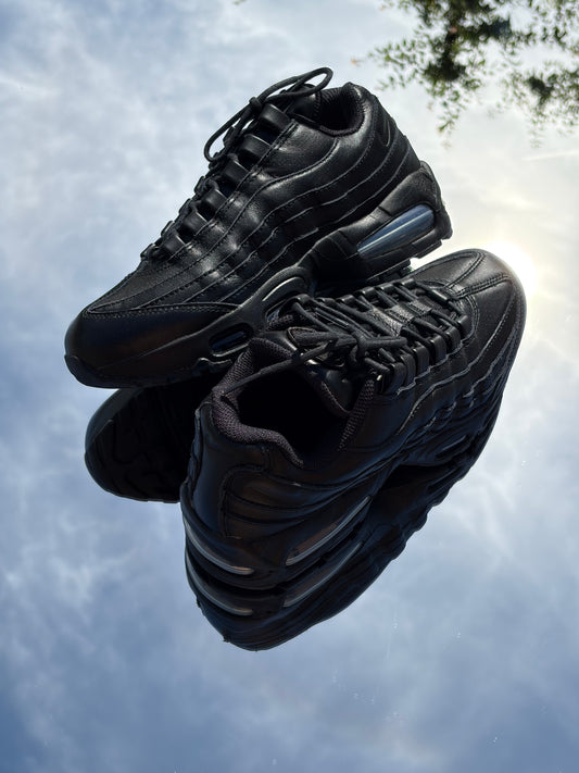 Nike Air Max 95 Black Leather - Taille 38,5