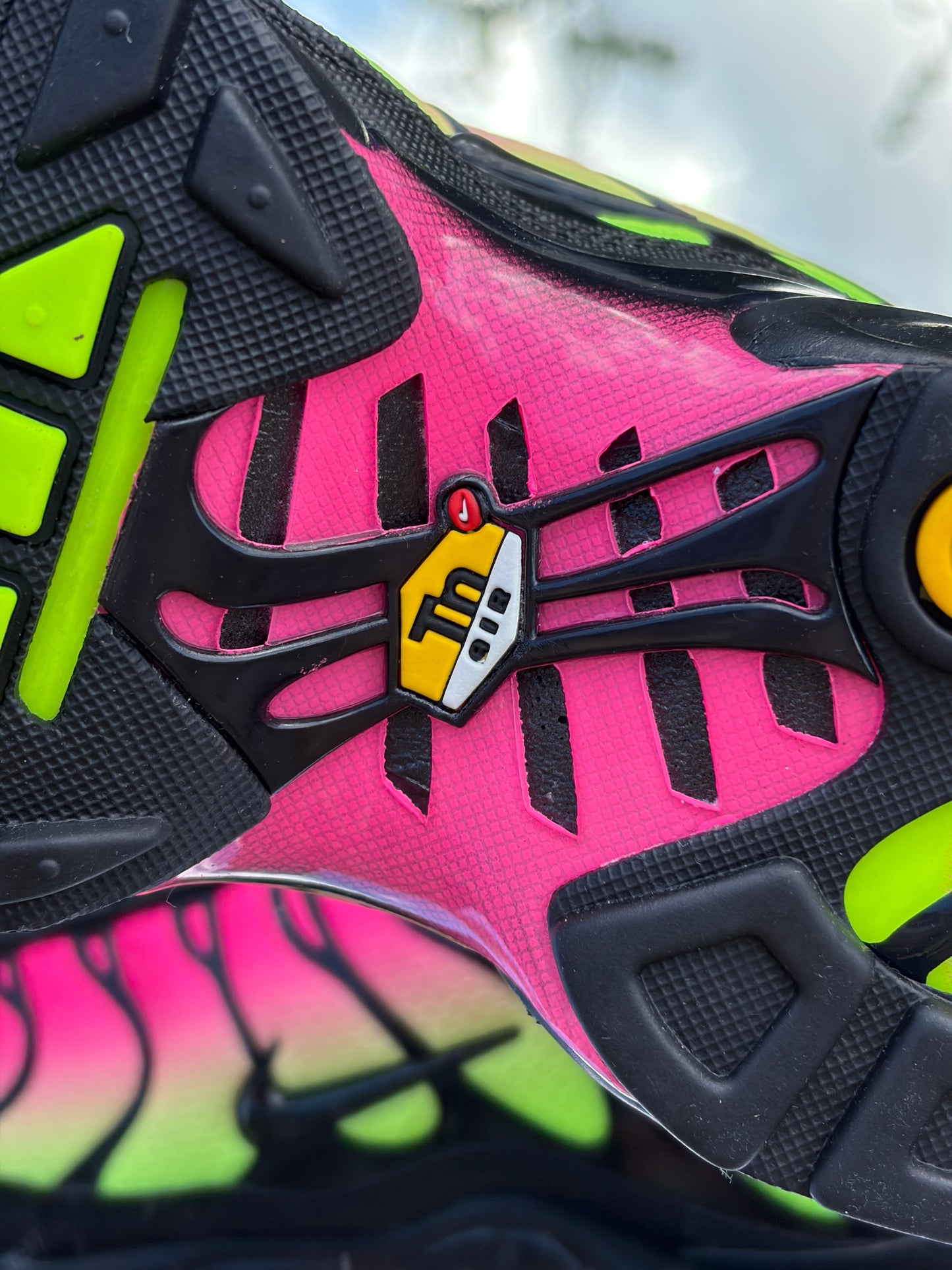 Nike Air Max Plus Hyper Pink Volt - Taille 42,5
