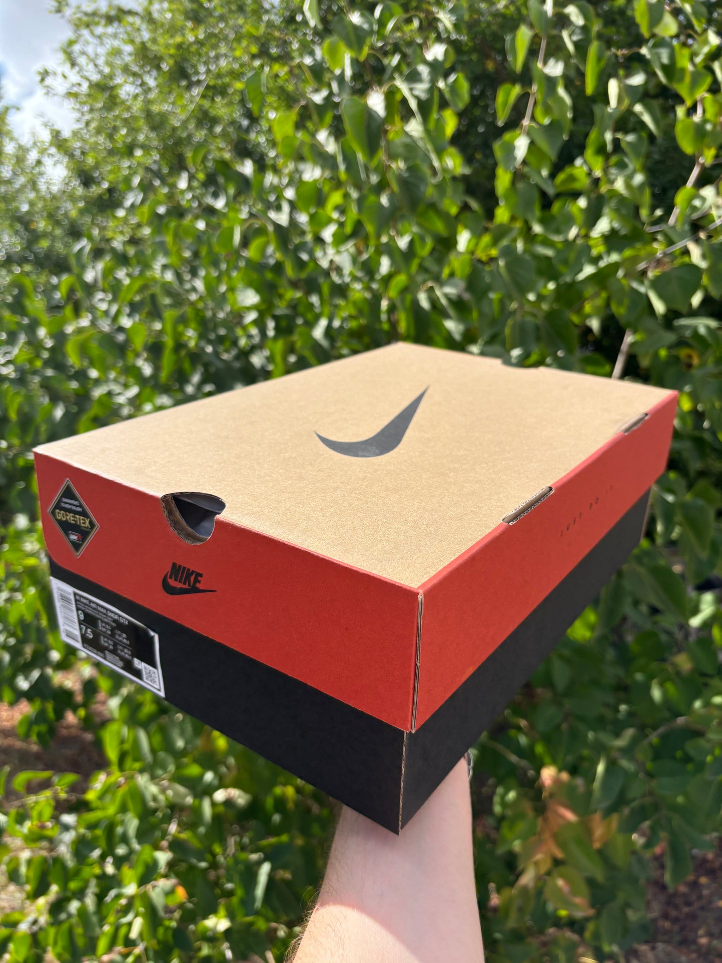 Nike Air Max Sunder Gore-Tex Hyper Crimson - 40,5