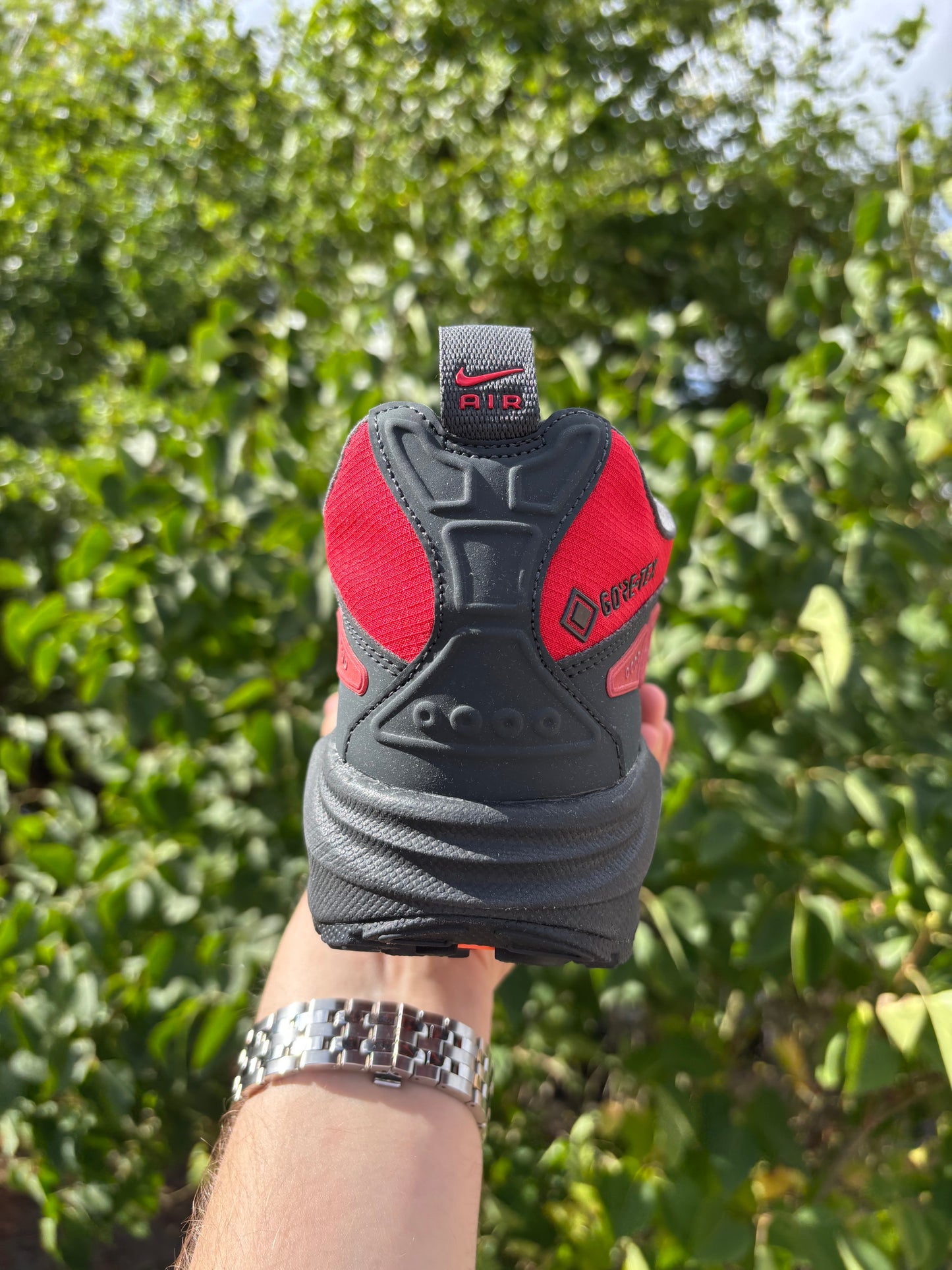 Nike Air Max Sunder Gore-Tex Hyper Crimson - 40,5