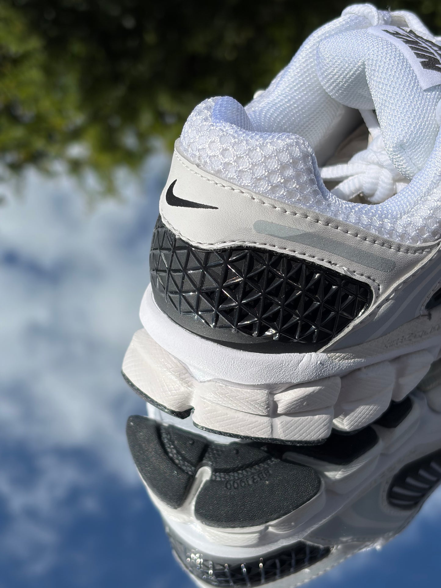 Nike Zoom Vomero 5 White Black - Taille 35,5