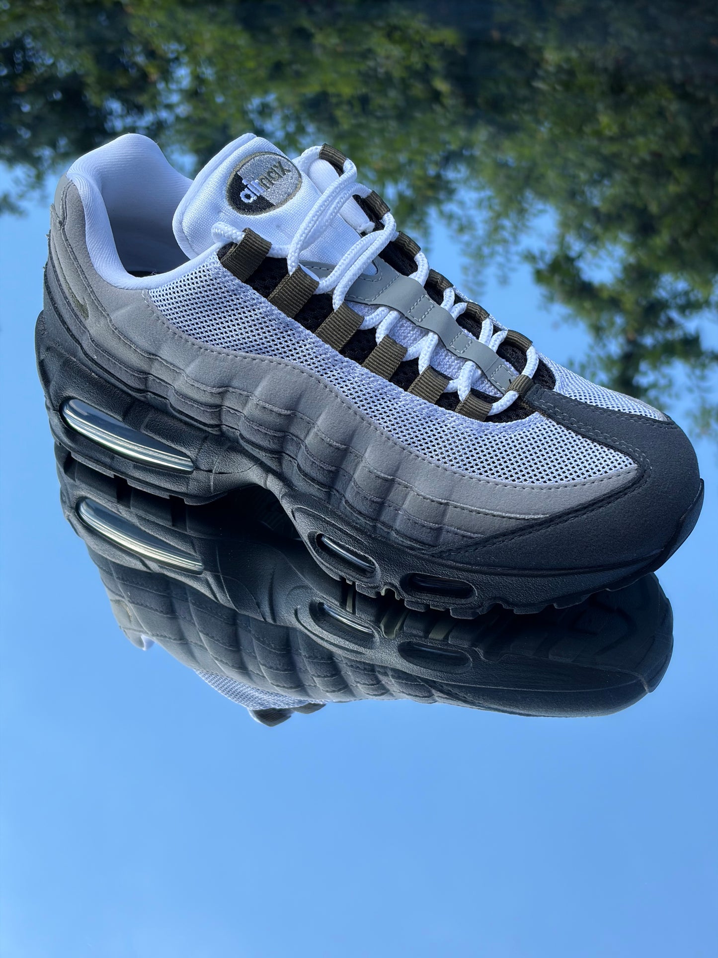 Nike Air Max 95 Medium Olive - Taille 40