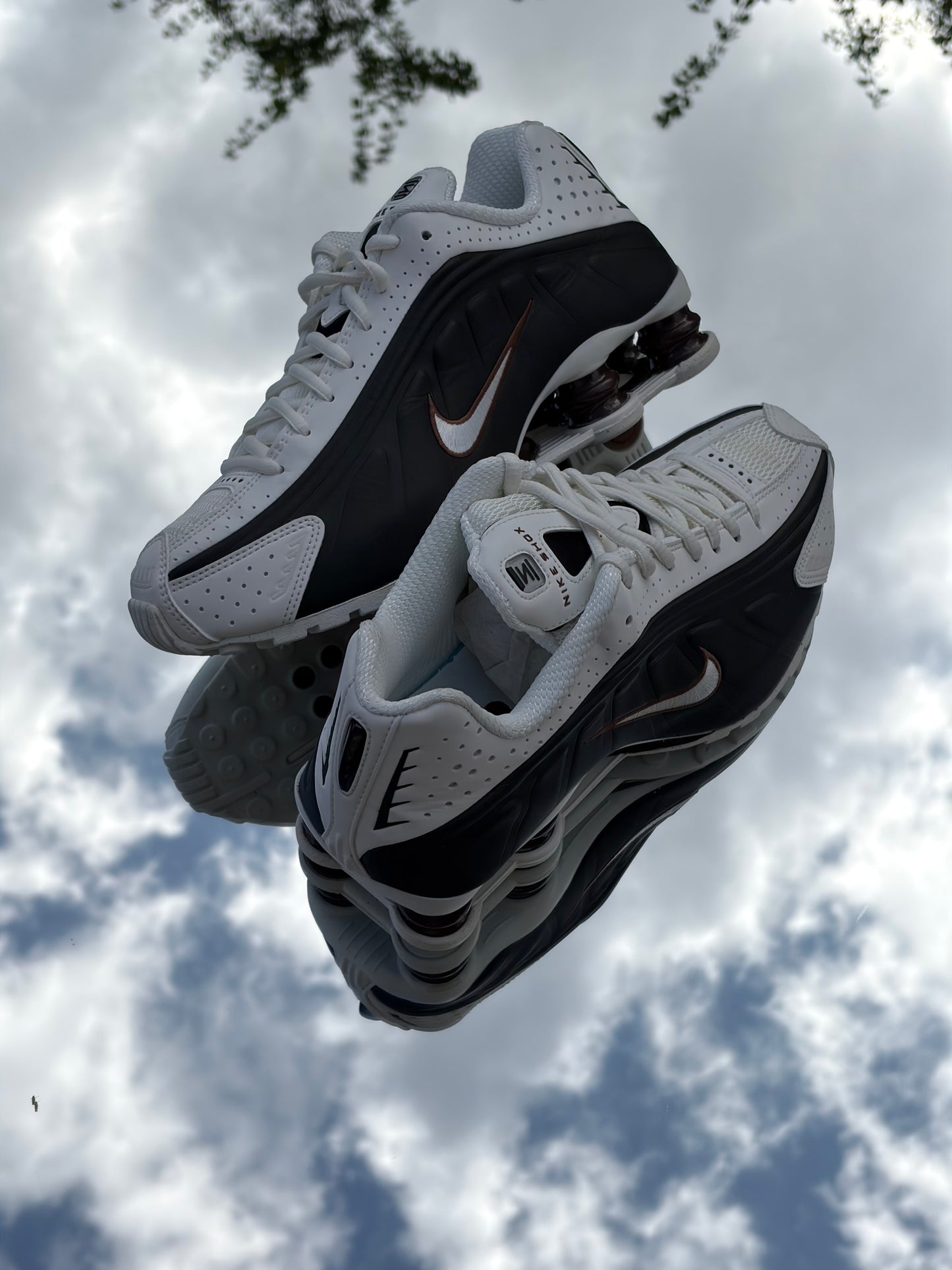 Nike Shox R4 Sail Black Fauna Brown - Taille 38,5