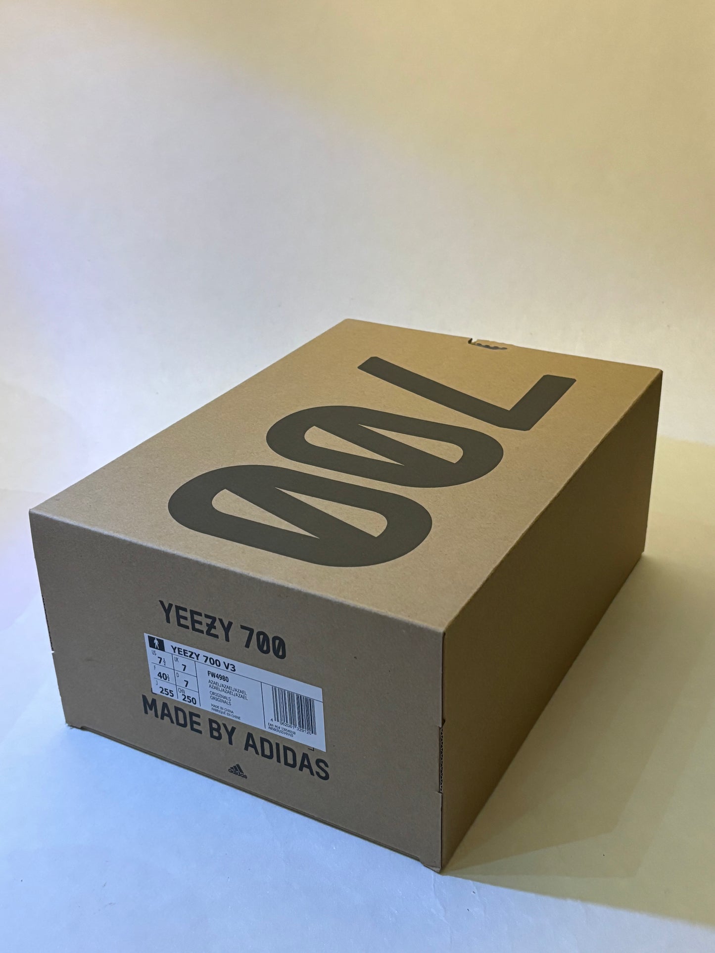 Yeezy 700 v3 Azael (Taille 40 2/3)