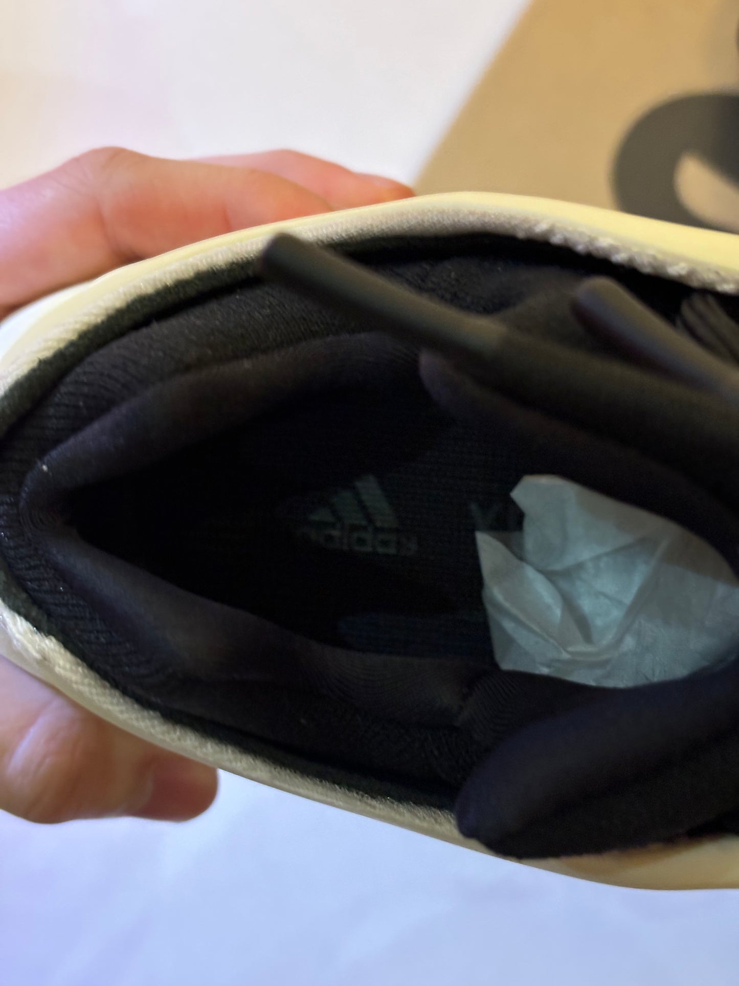 Yeezy 700 v3 Azael (Taille 40 2/3)