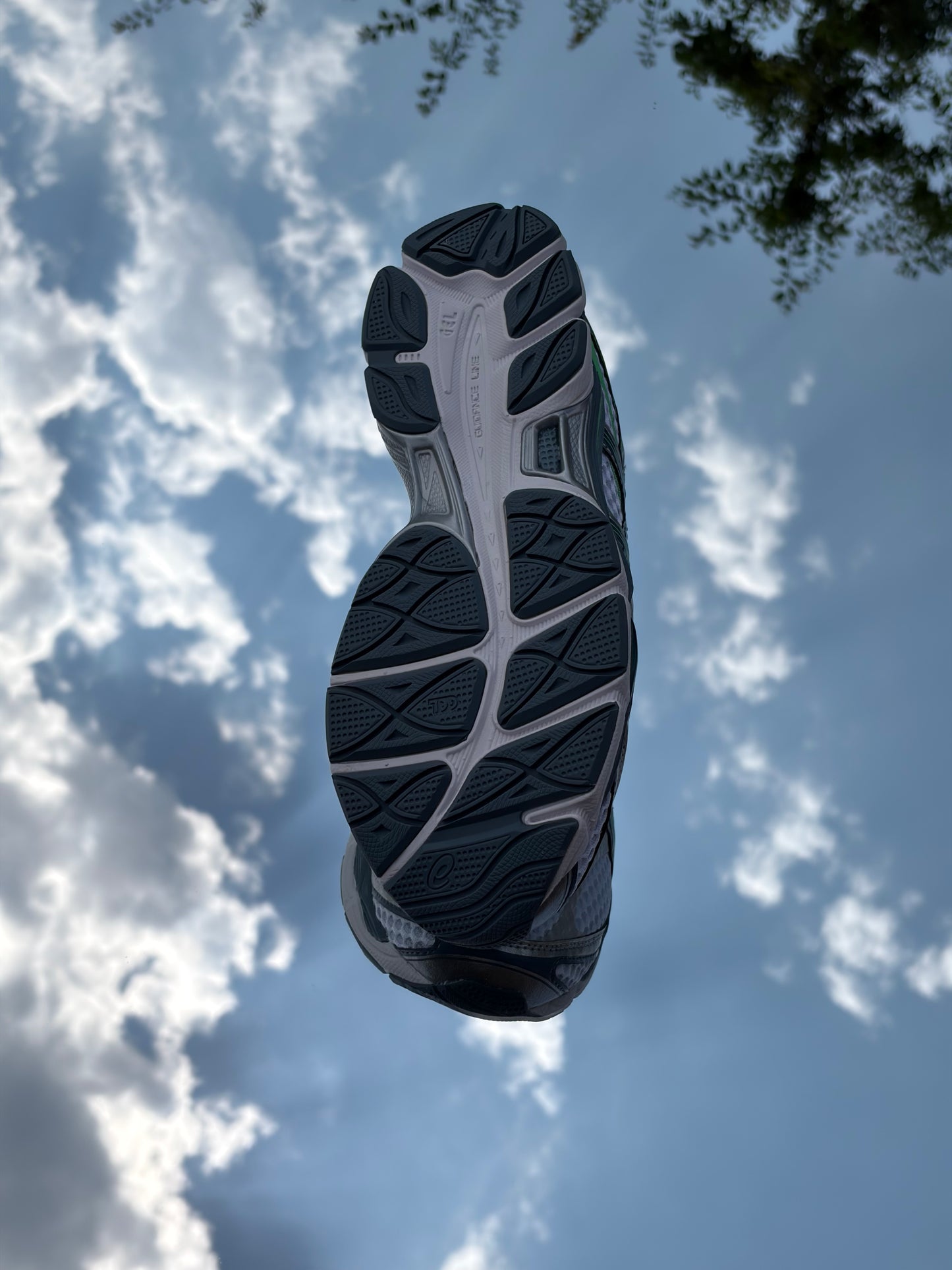 Asics Gel-Cumulus 16 White Ironclad - Taille 41,5