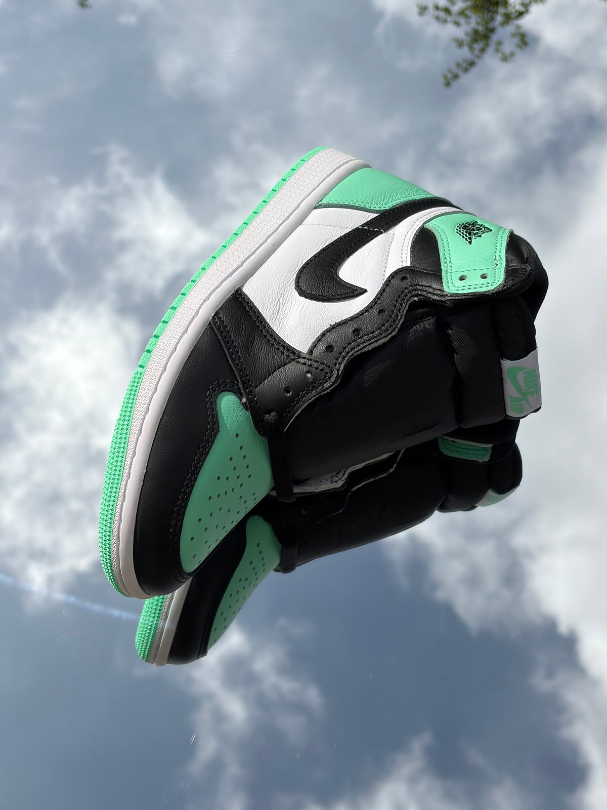 Air Jordan 1 High Retro OG White Black Green Glow - Taille 38
