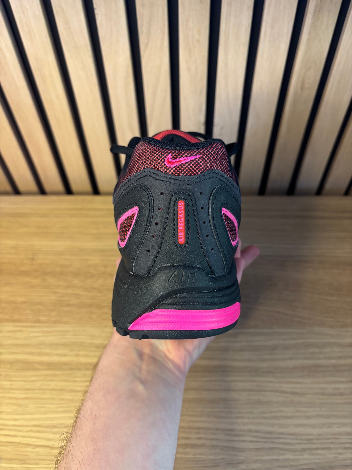 Nike Air Pegasus 2k5 Black Fire Red (Taille 40)