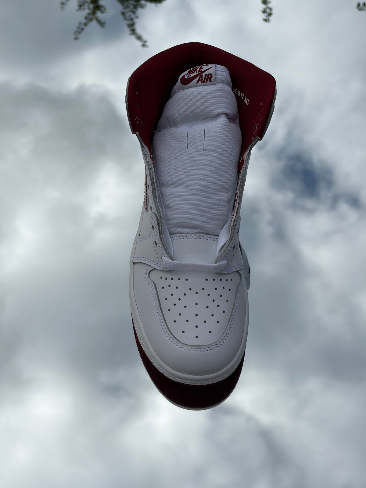 Air Jordan 1 High Retro OG ‘85 Metallic Burgundy White Team Red - Taille 40