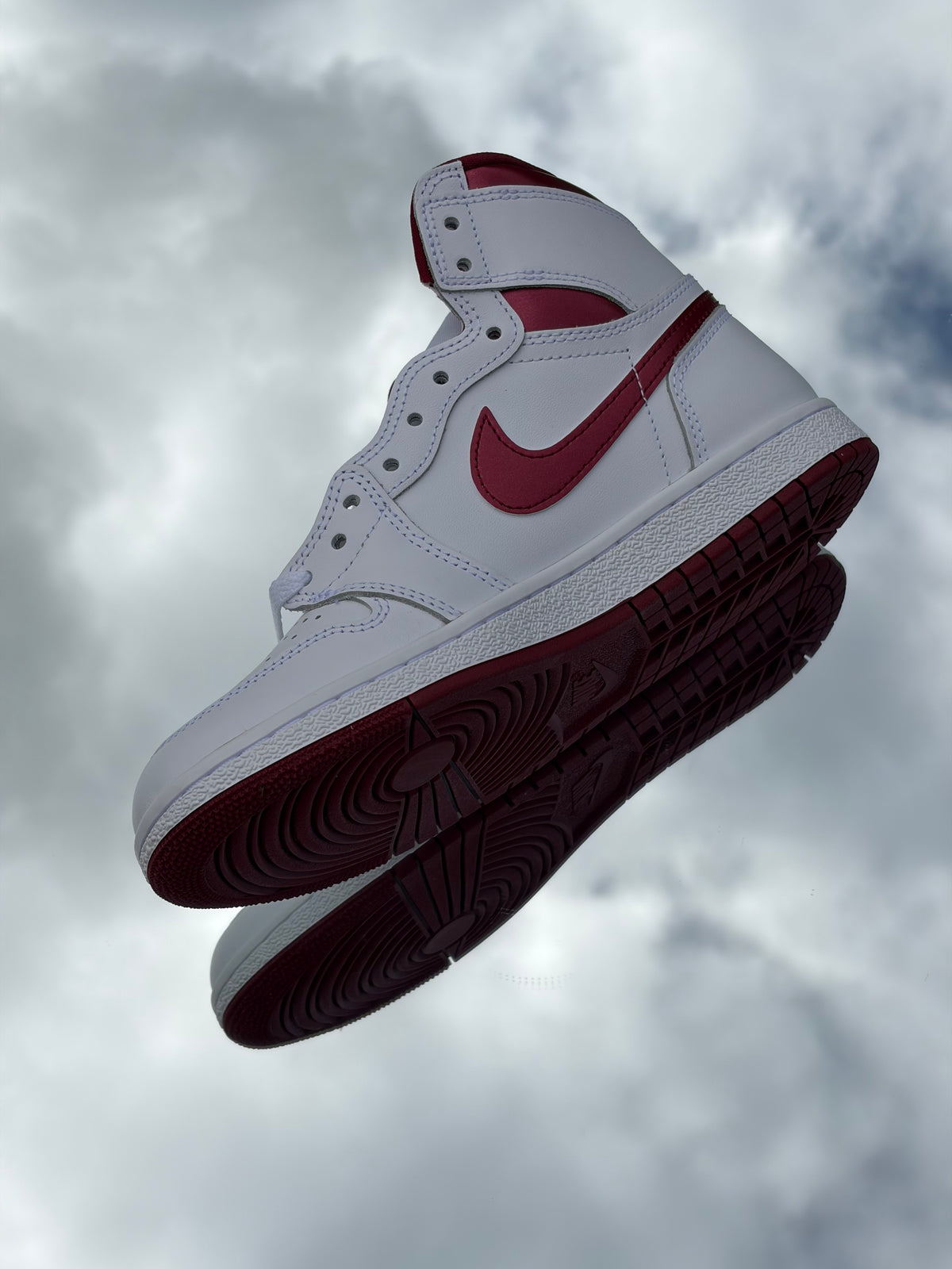 Air Jordan 1 High Retro OG ‘85 Metallic Burgundy White Team Red - Taille 40