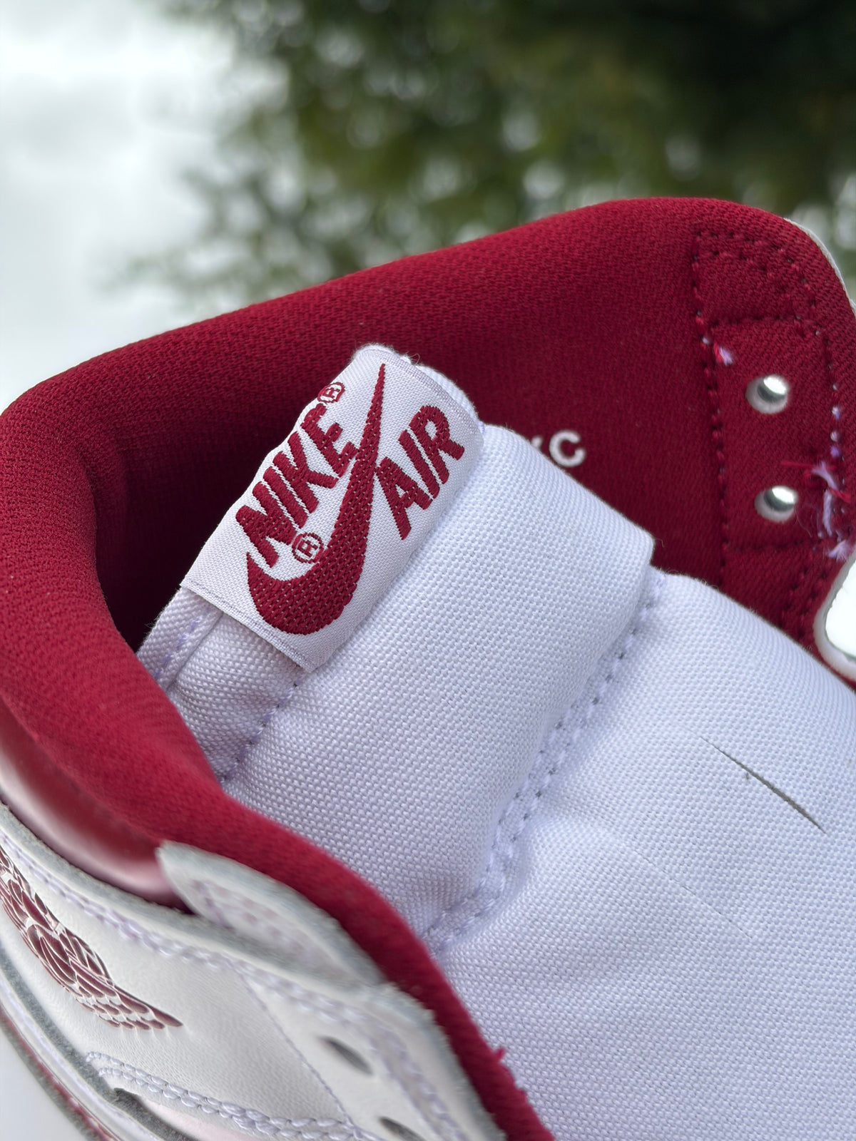 Air Jordan 1 High Retro OG ‘85 Metallic Burgundy White Team Red - Taille 40