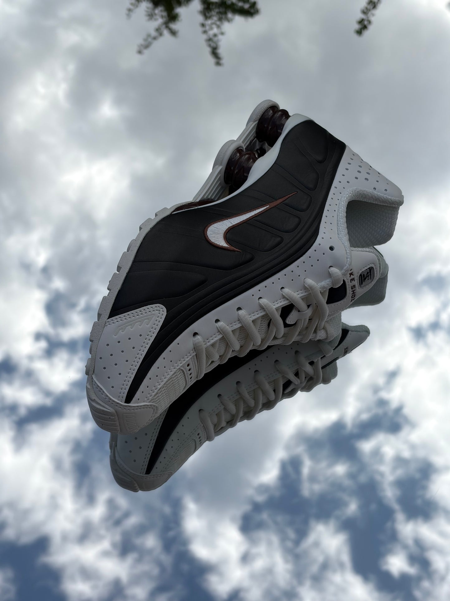 Nike Shox R4 Sail Black Fauna Brown - Taille 38,5
