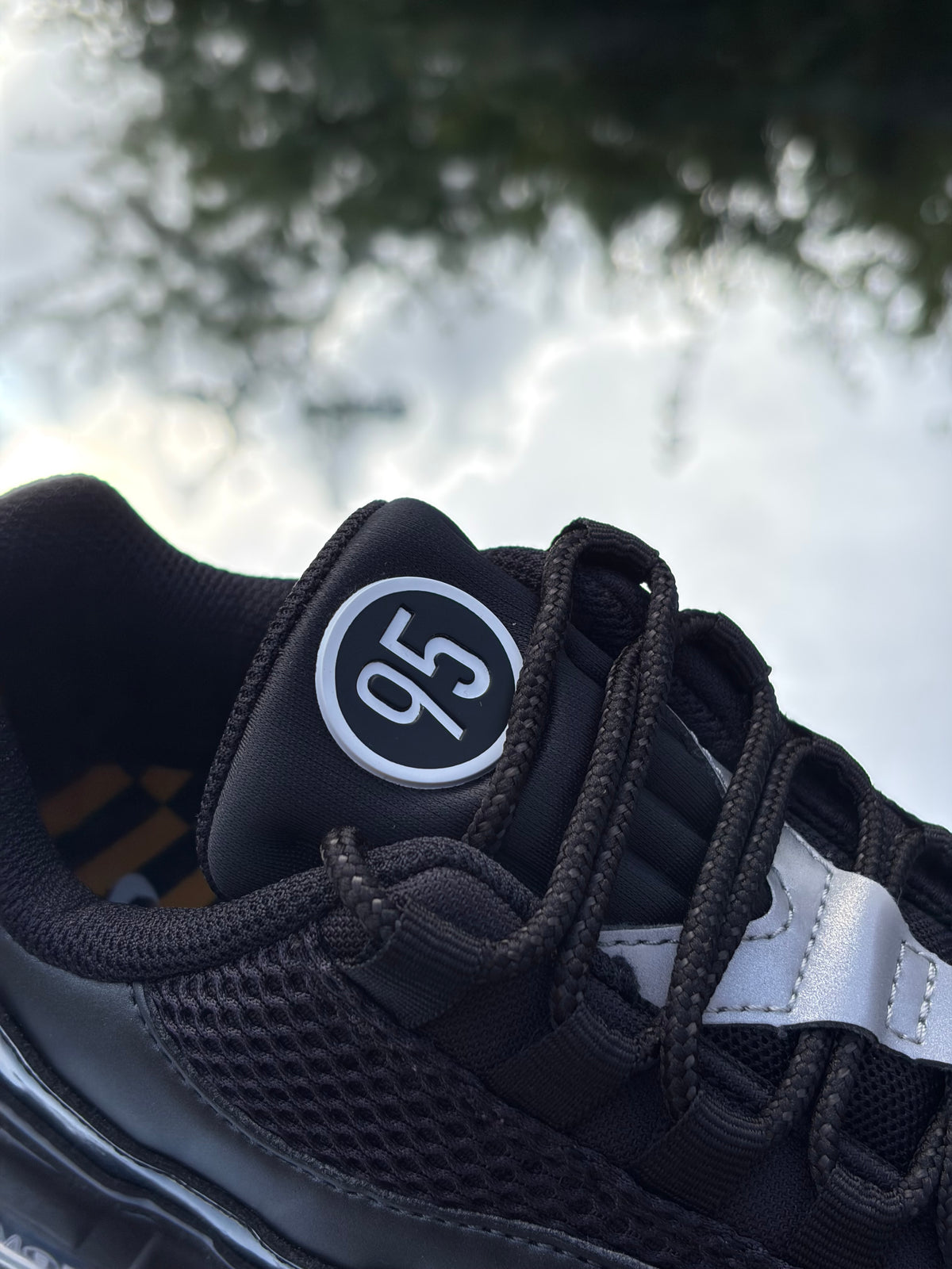 Nike Air Max 95 Big Bubble SE Total 90 Black White University Gold - Taille 40