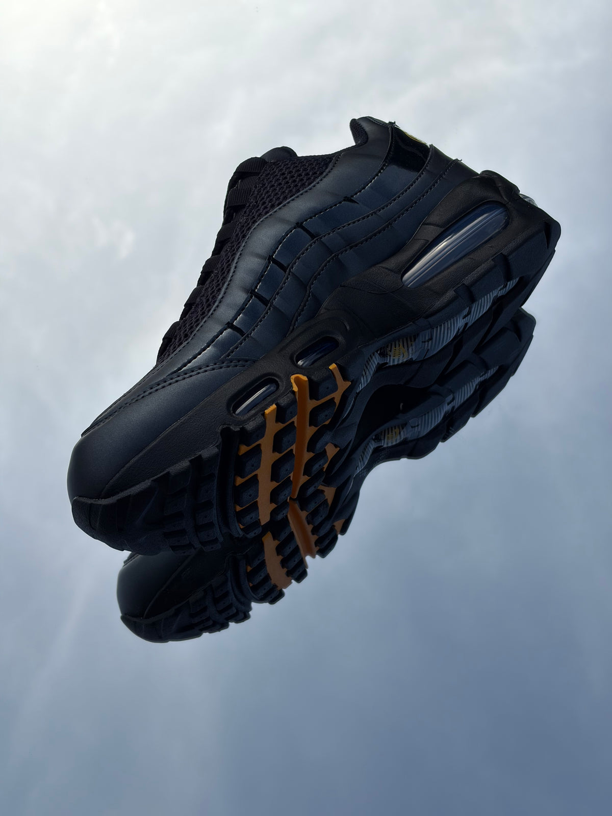 Nike Air Max 95 Big Bubble SE Total 90 Black White University Gold - Taille 40