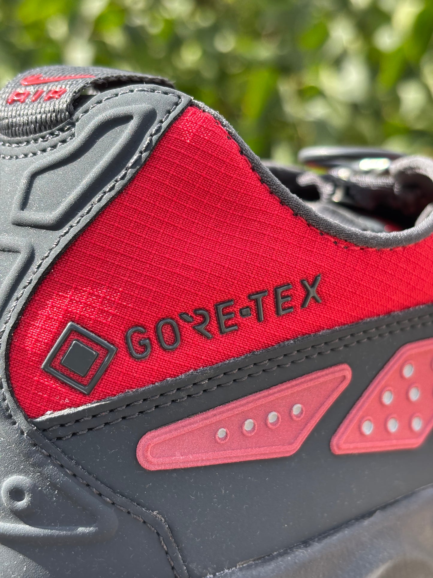 Nike Air Max Sunder Gore-Tex Hyper Crimson - 40,5