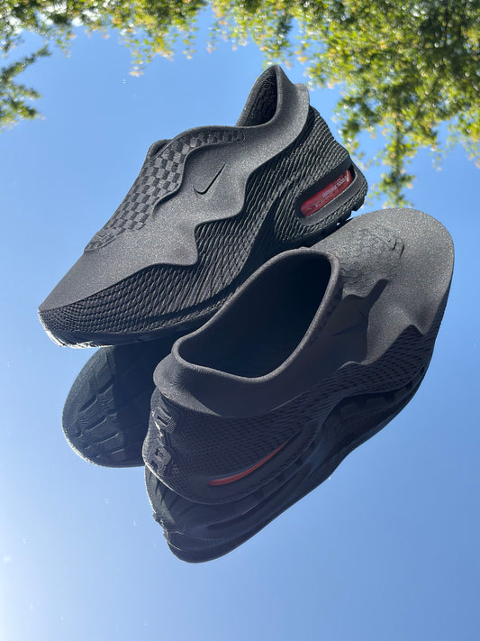 Nike Air Max 1000.2 Black Hyper Crimson - Taille 45