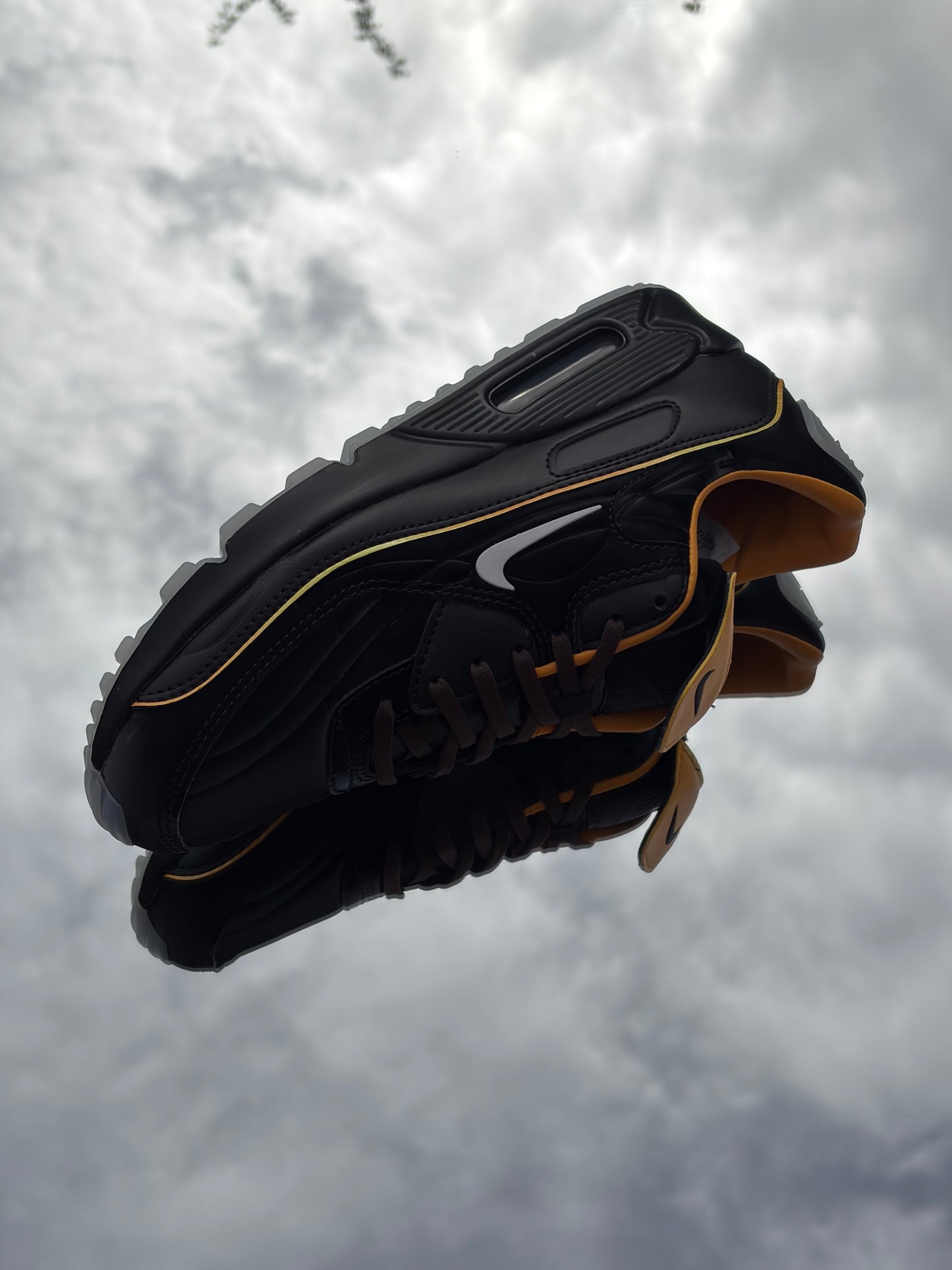 Nike Air Max 90 SE Black White Gold Leaf Pear - Taille 39