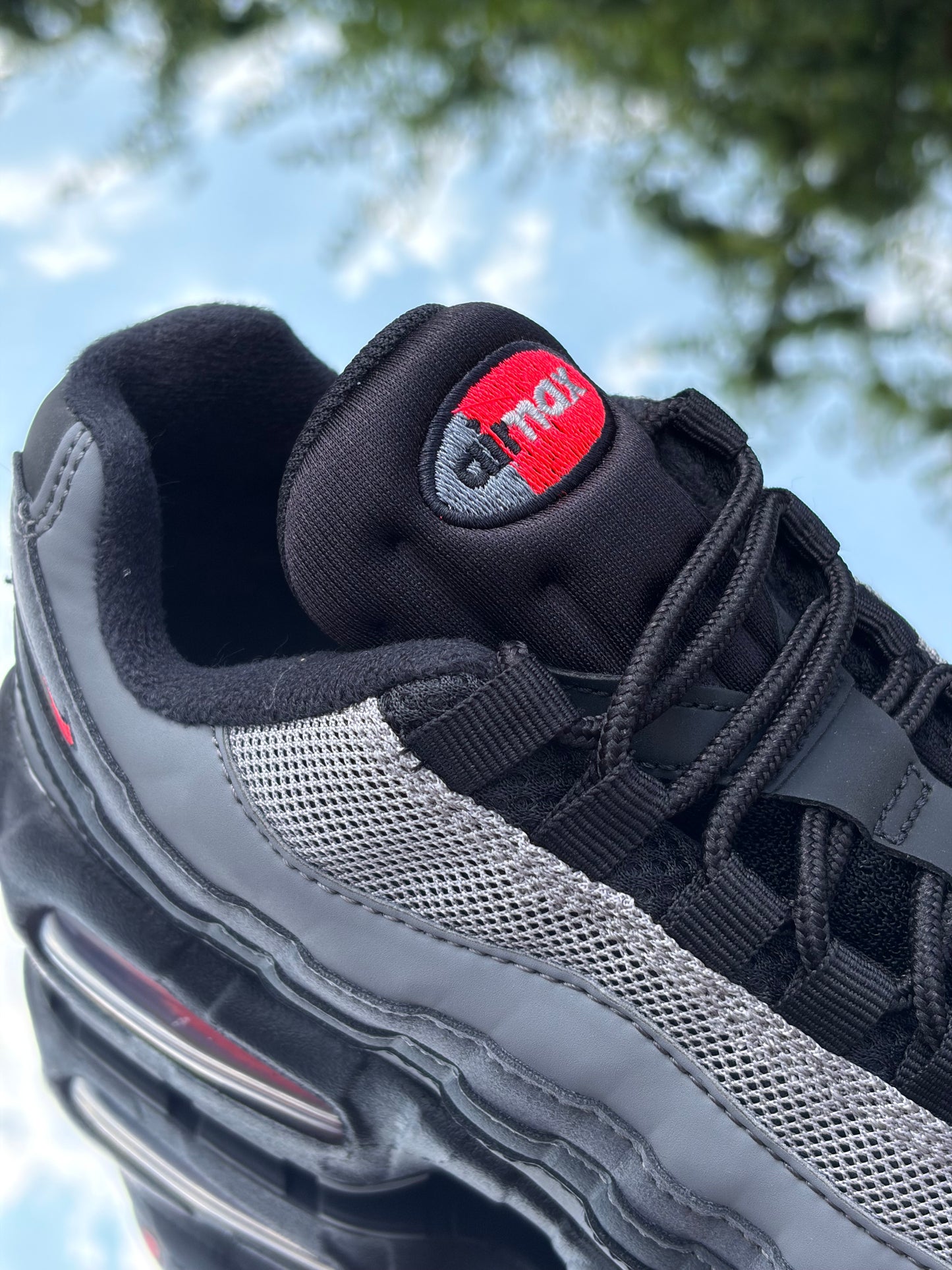 Nike Air Max 95 Black Bright Crimson - Taille 38