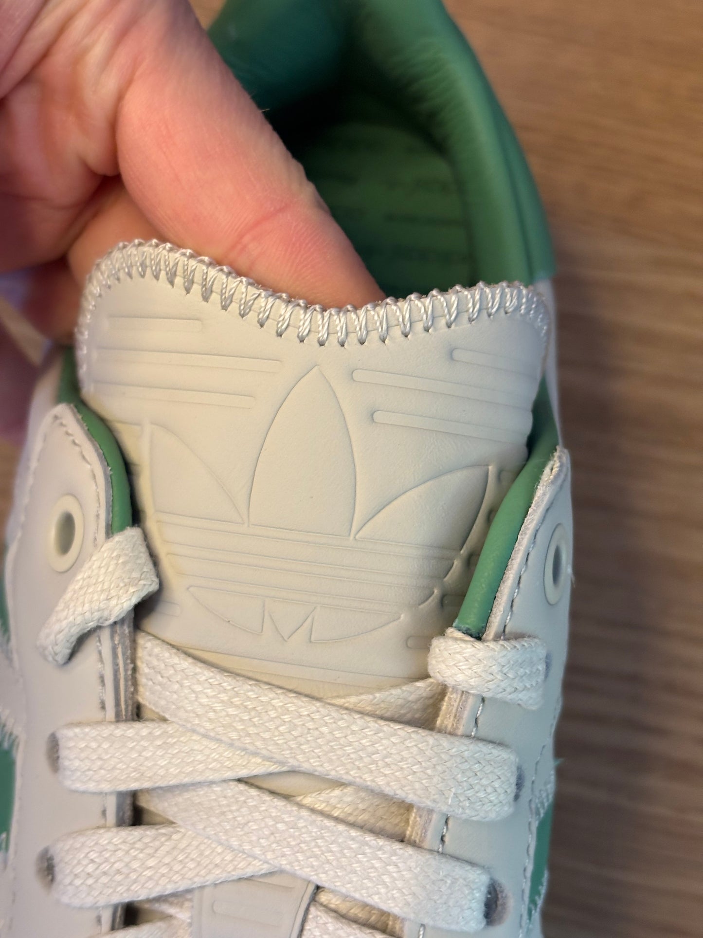 Adidas Samba Aluminium Preloved Green X Human Race (Taille 38,5)