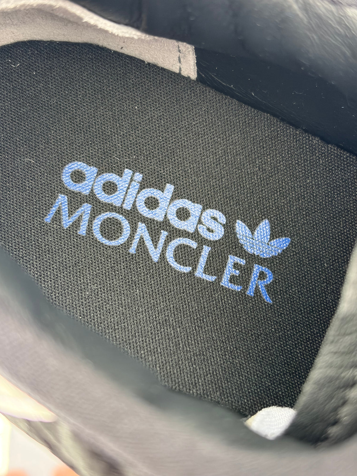 Adidas Campus Core Black White X Moncler - Taille 37,5