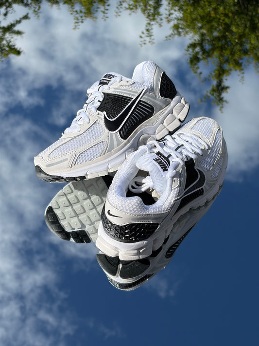 Nike Zoom Vomero 5 White Black - Taille 35,5