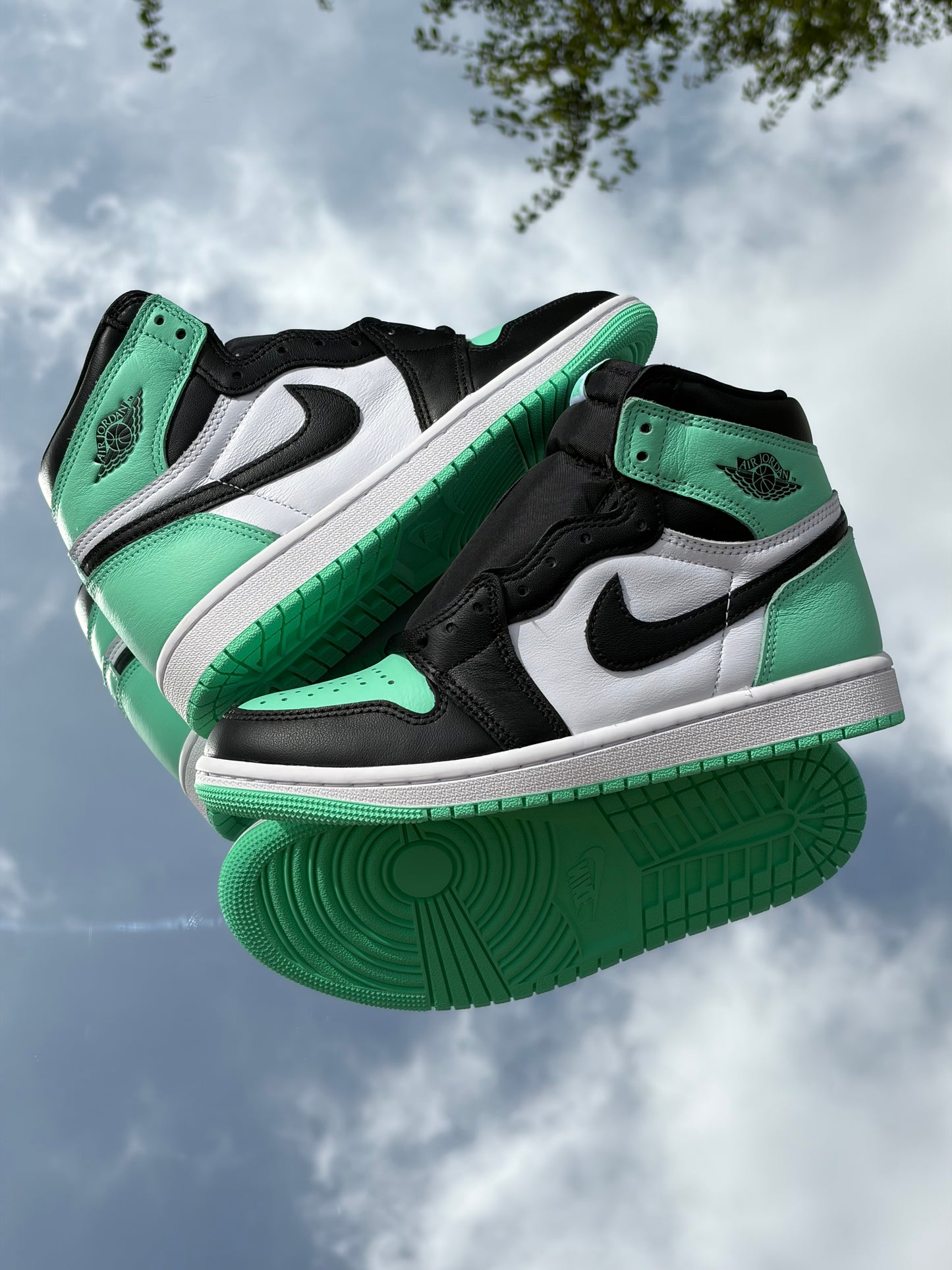 Air Jordan 1 High Retro OG White Black Green Glow - Taille 38