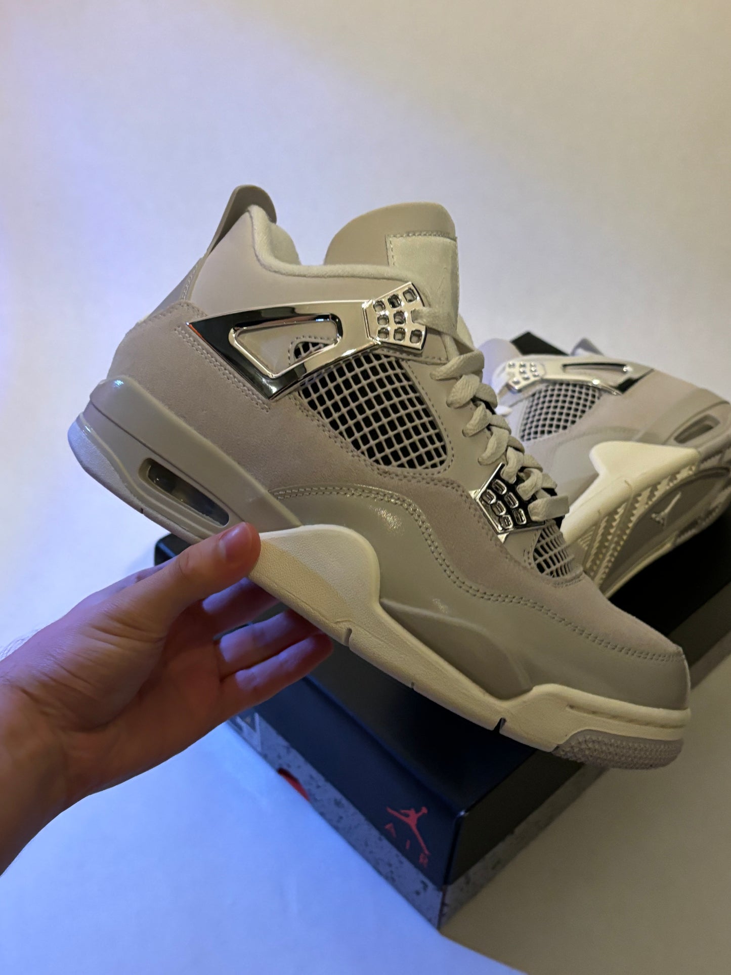 Jordan 4 Frozen Moments (Taille 40,5)